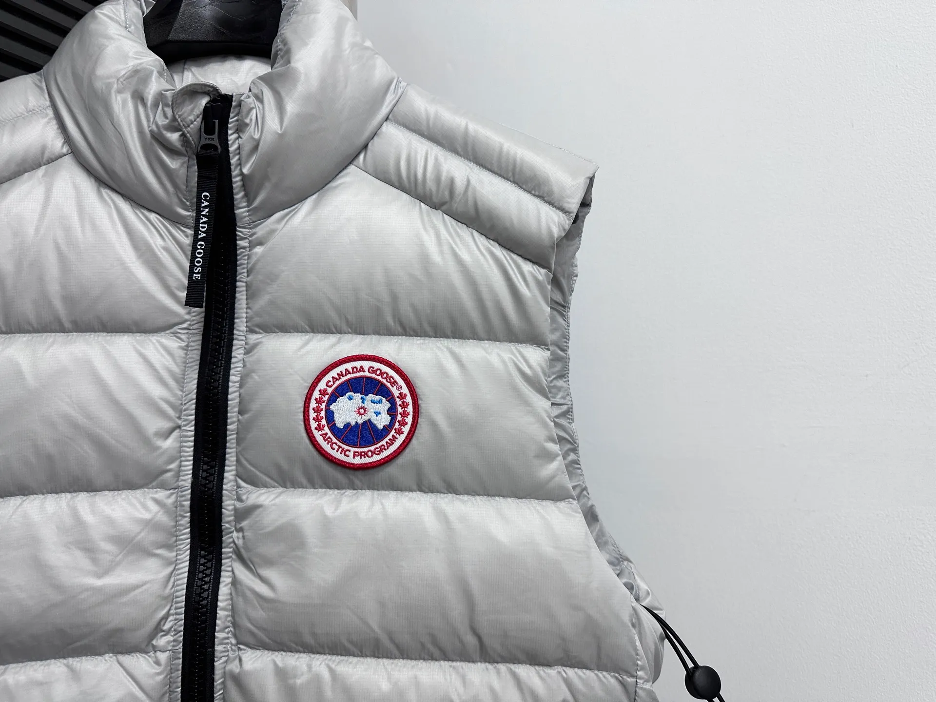 P560 [Canada Goose] CROFTON light down vest R water-repellent treatment Winall windproof fabric 700-fill down capacity Original molding Detailed production The upper body effect is stunning Exclusively available on the Xiaohongshu purchasing platform The highest version on the market Code number: XS-XXL